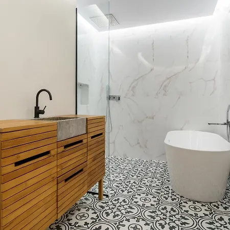 Luxury Costa Apartment